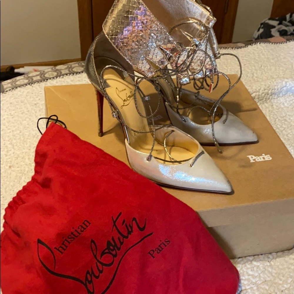 Christian louboutin pumps 38